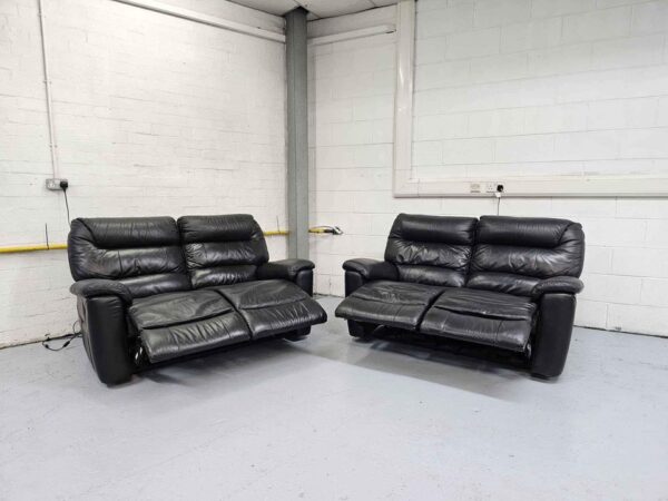 Lazyboy 2 and 2 Seater Black Leather Electric Recliner Sofas & USB - Image 3