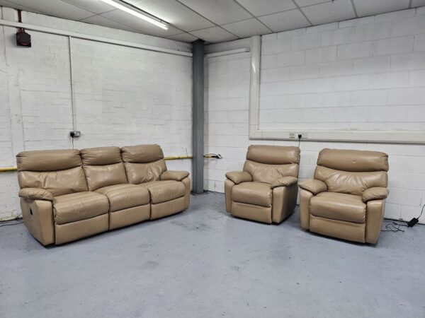 Harveys Leather 3 Piece Electric Recliner Suite - Image 6