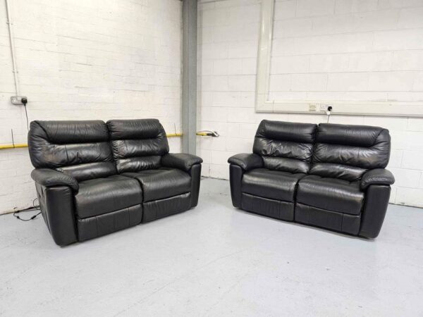 Lazyboy 2 and 2 Seater Black Leather Electric Recliner Sofas & USB - Image 5