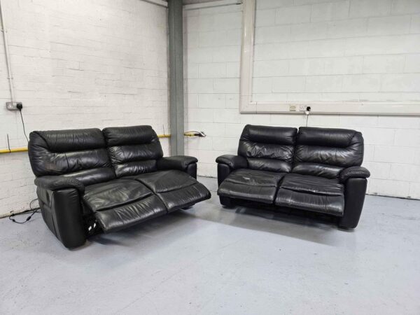 Lazyboy 2 and 2 Seater Black Leather Electric Recliner Sofas & USB - Image 7