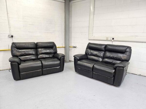 Lazyboy 2 and 2 Seater Black Leather Electric Recliner Sofas & USB - Image 8