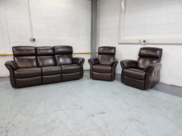 3 Piece Suite Full Italian Leather Recliner Sofa and Chairs - Image 7