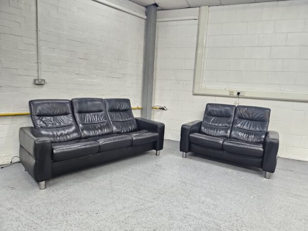 Ekornes Stressless Black Leather 3 and 2 Seater Sofas - Image 3