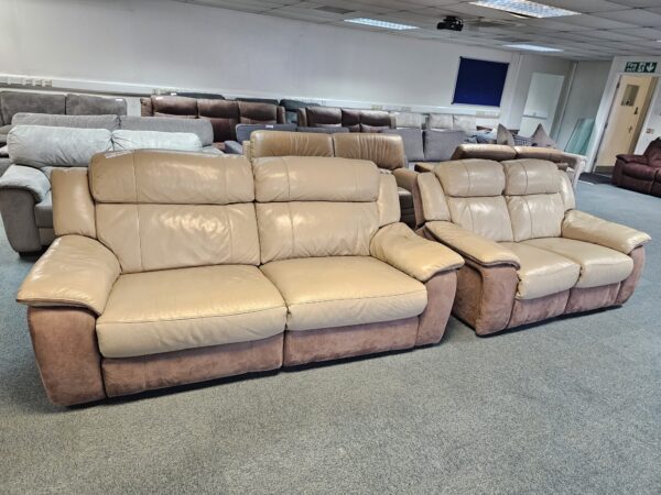 Cream Leather and Suede 3 and 2 Seaters Electric Recliner Sofas with USB - Image 4