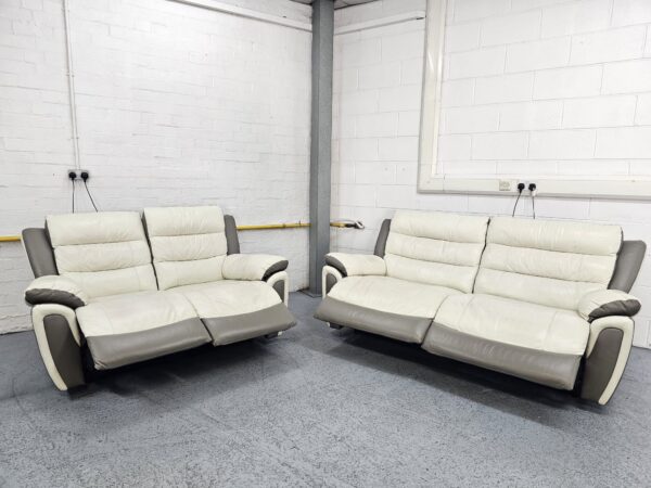 Scs Cream and White Leather 3 and 2 Seaters Electric Recliner Sofas - Image 7