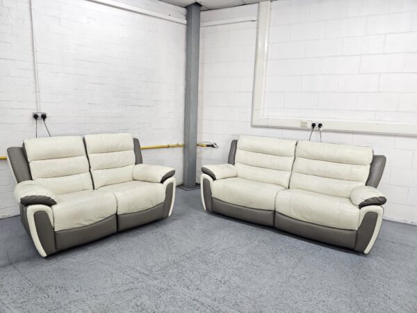 Scs Cream and White Leather 3 and 2 Seaters Electric Recliner Sofas - Image 4