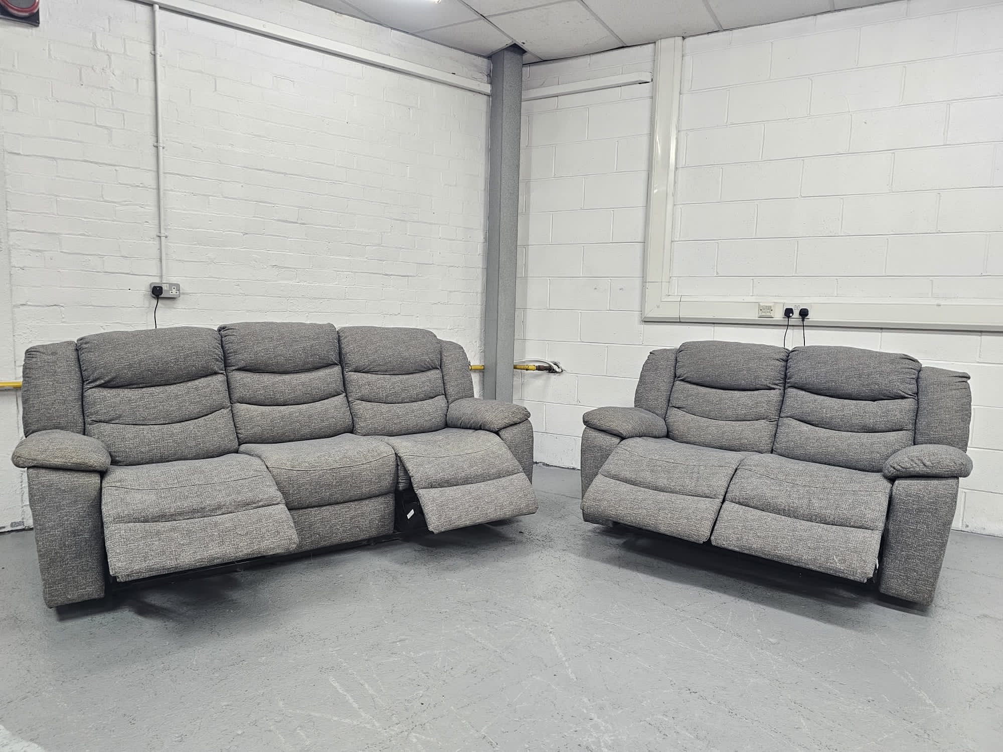Oak furniture land recliner sofa hotsell