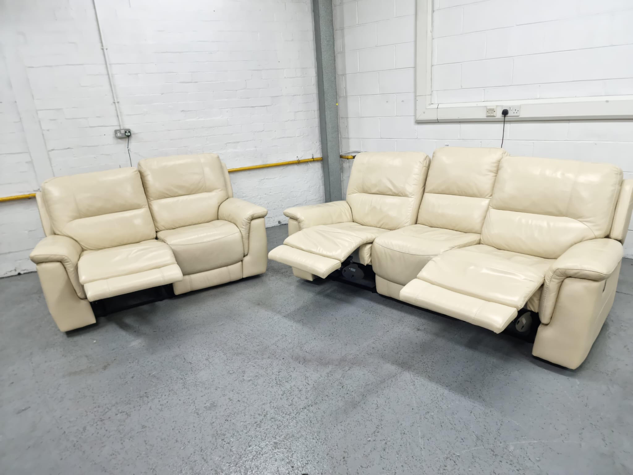 Dfs cream leather 2 seater sofa discount