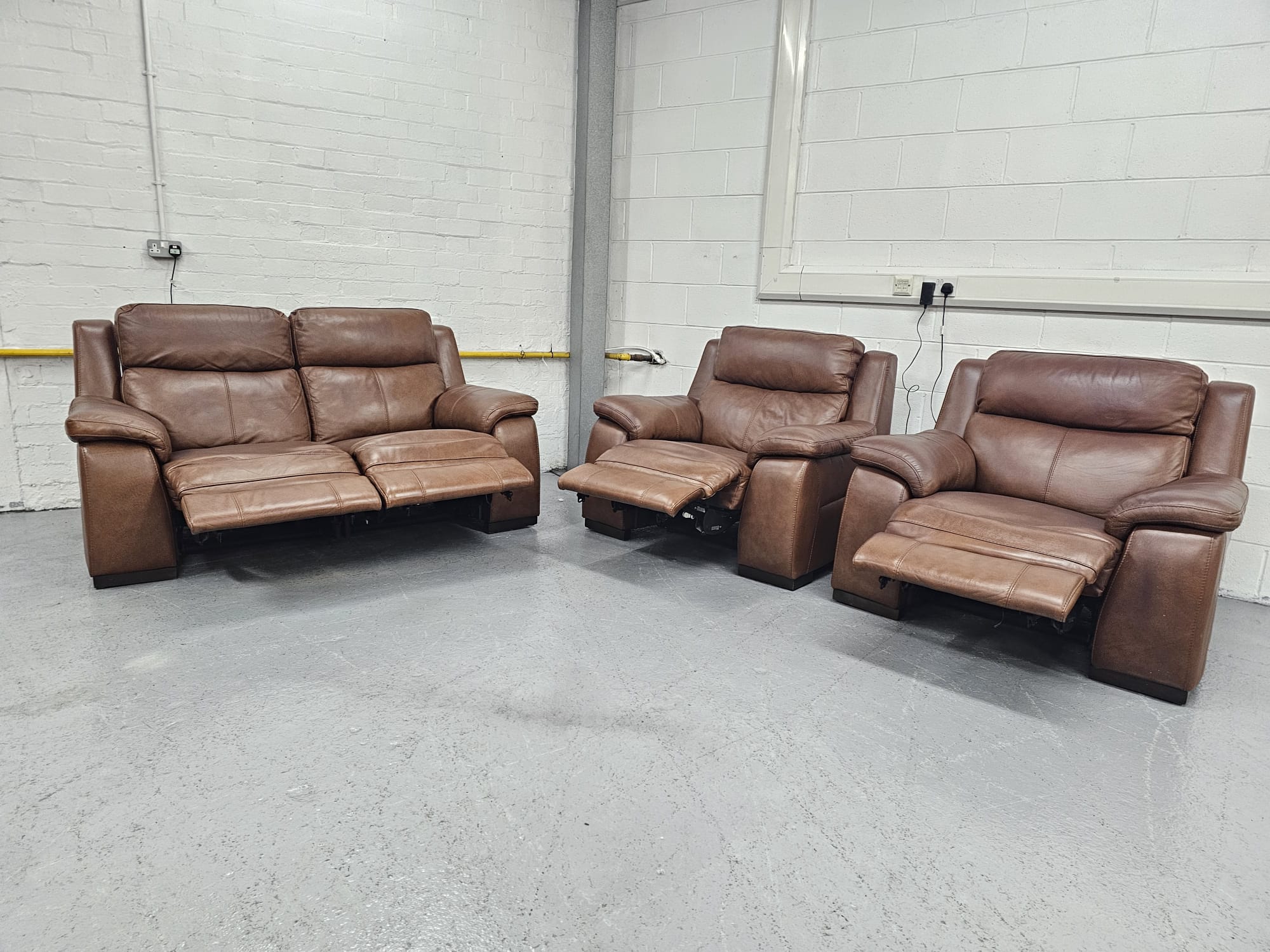 Dfs Brown 3 Piece Suite Electric Recliner Sofa and Chair with USB