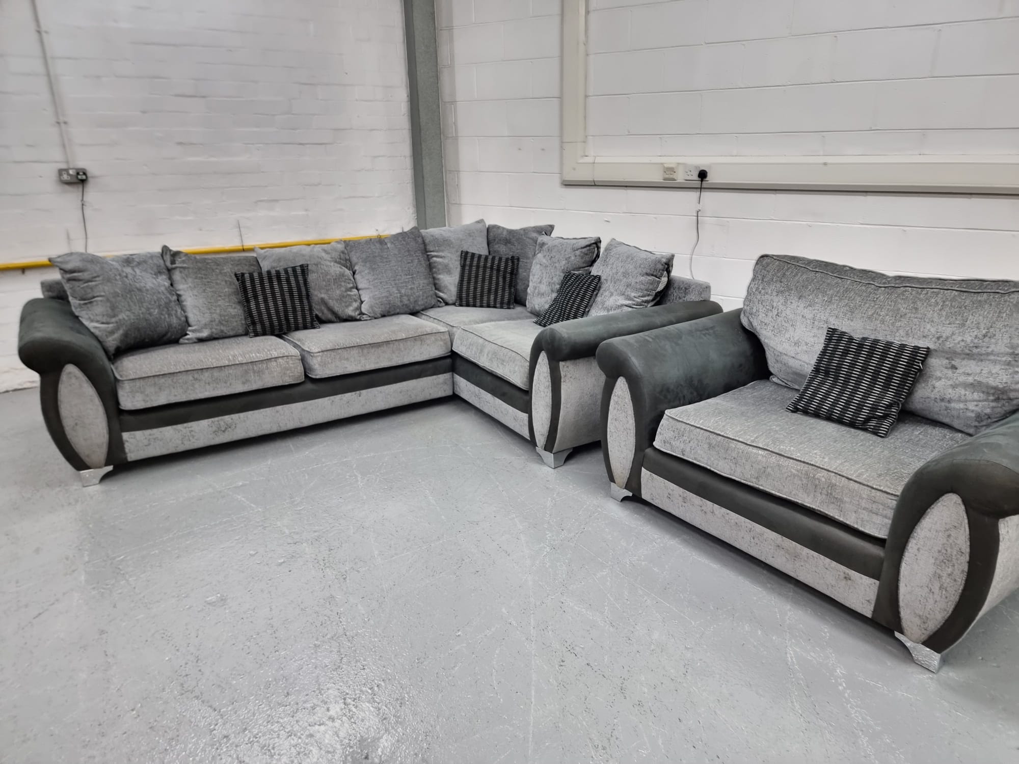 Dfs black and grey sofa discount