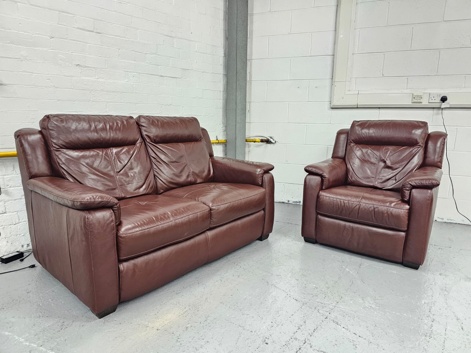 Dfs 2 seater leather recliner sofa 2025