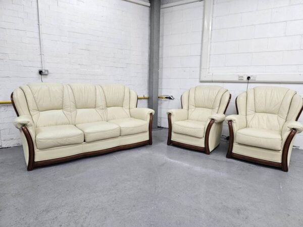 Italian Leather 3 Piece Suite Sofa and Chairs - Image 2