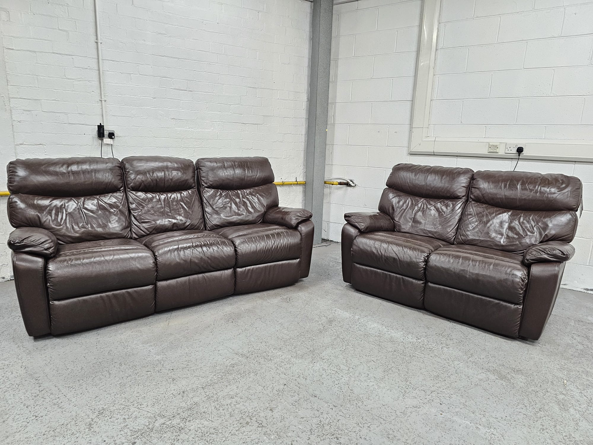 3 & 2 seater leather recliner sofas hotsell
