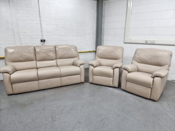G Plan Full Leather 3 Piece Suite Sofa and Chairs - Image 3