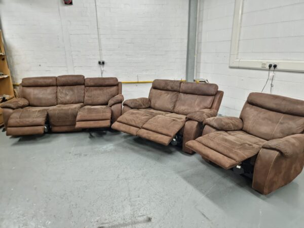 Harvey's Suede 3 Piece Suite Recliner Sofas and Chair - Image 8