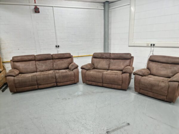 Harvey's Suede 3 Piece Suite Recliner Sofas and Chair - Image 3