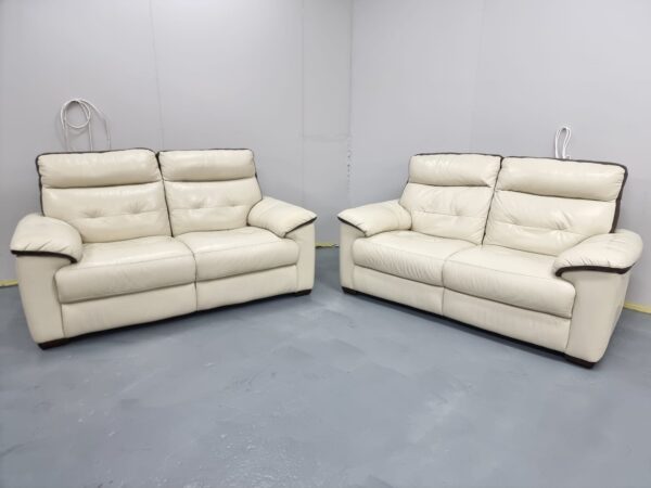 Violino Full Italian Cream Leather 2 Seater Sofas