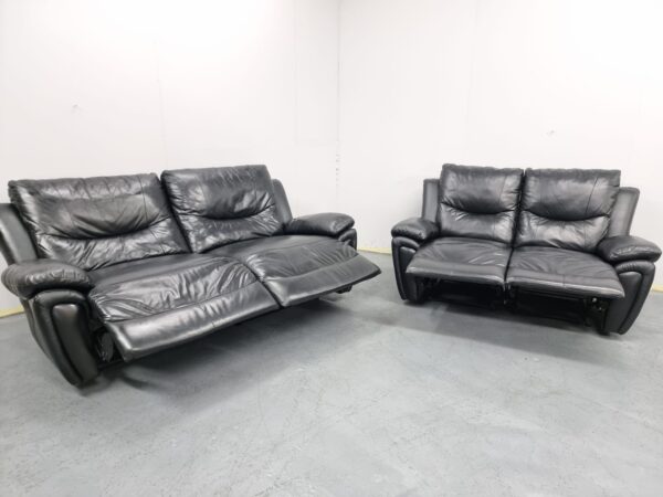 Scs Black Leather 3 Electric and 2 Seater Manual Recliner Sofas - Image 6