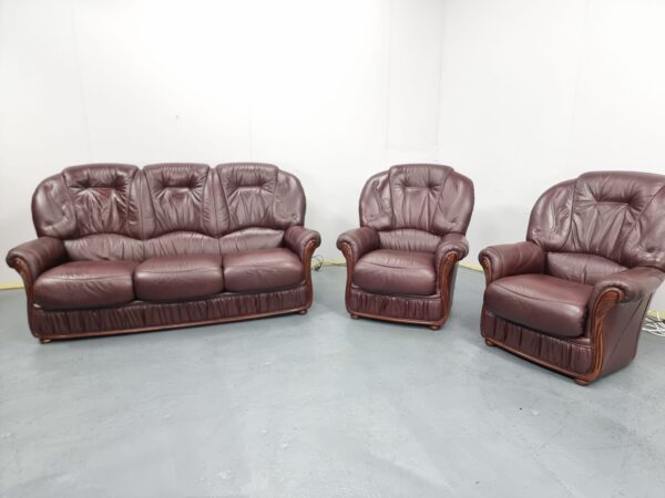 Italian Oxblood Leather Three Seater and Two Chairs - Image 4