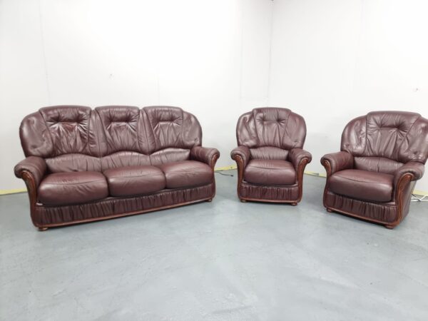Italian Oxblood Leather Three Seater and Two Chairs - Image 3