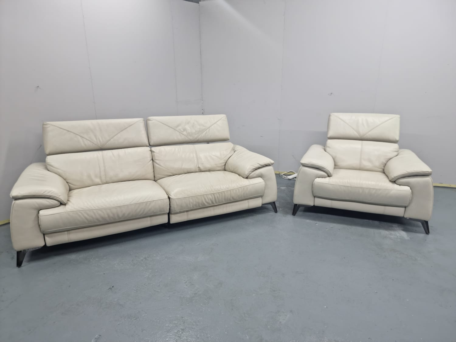Caldo 3 seater power recliner discount