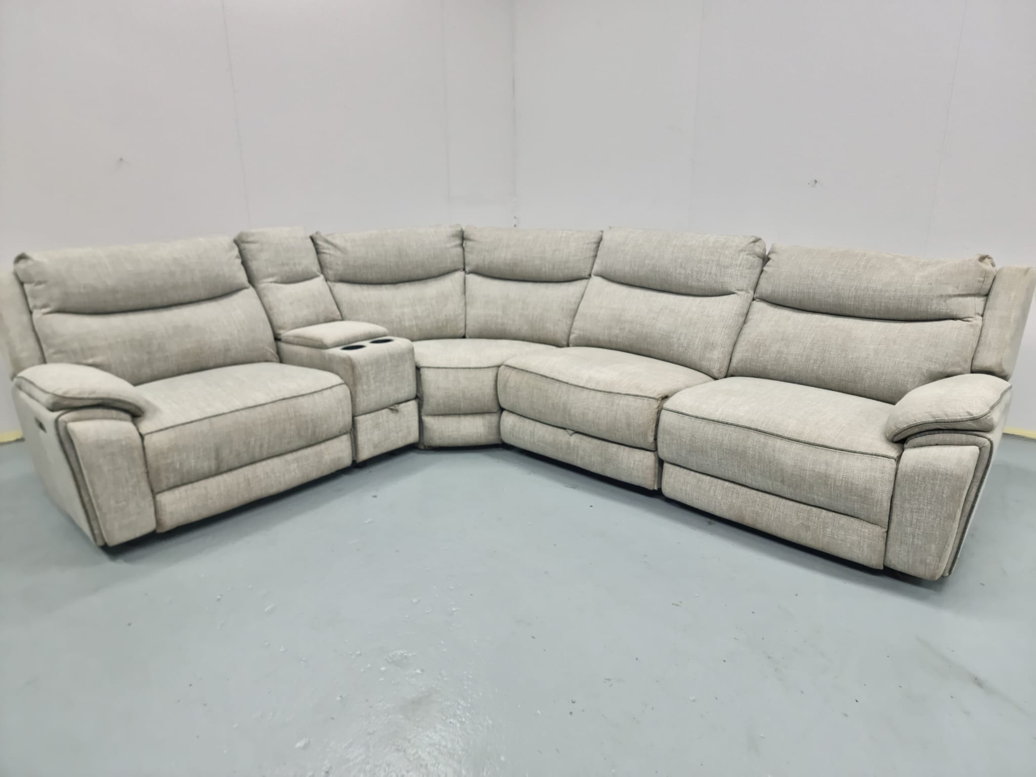Scs Sectional Electric Recliner Corner Sofa with Cup Holder Module and USB