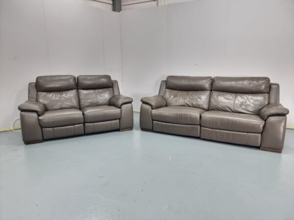 Dfs Grey Full Leather 3 and 2 Seater Electric Recliner Sofas and USB - Image 4