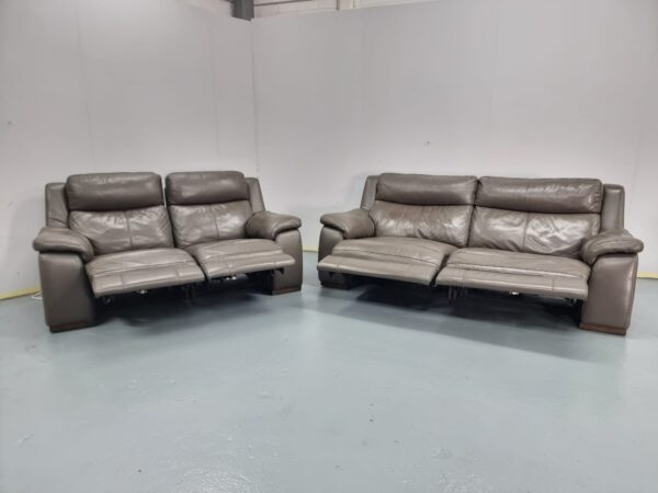 Dfs Grey Full Leather 3 and 2 Seater Electric Recliner Sofas and USB - Image 6
