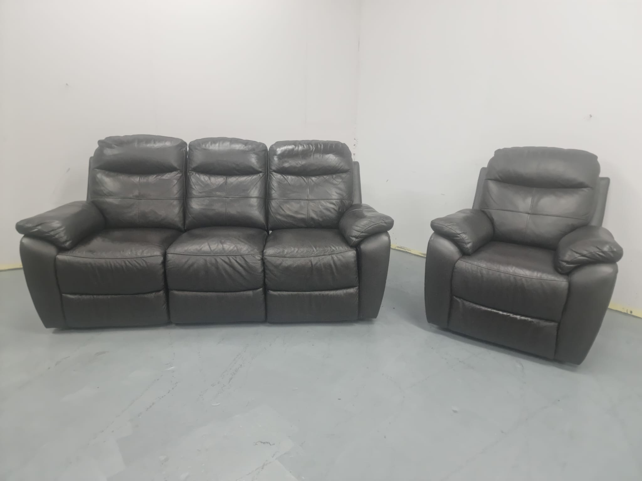 Harveys grey recliner sofa hotsell
