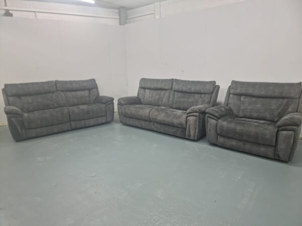 Scs Nero 3 Piece Suite 3 Seater Electric Recliner Sofa and Manual Recliner 4 Seater and Cuddle Chair