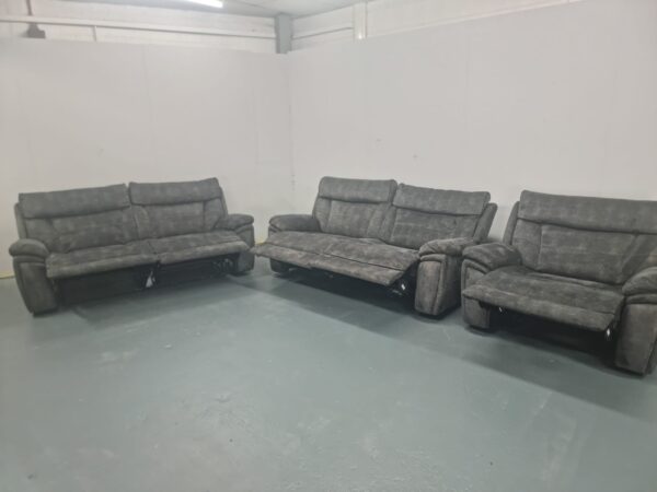 Scs Nero 3 Piece Suite 3 Seater Electric Recliner Sofa and Manual Recliner 4 Seater and Cuddle Chair - Image 5