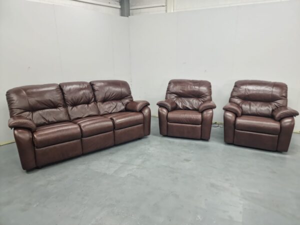 G Plan Leather 3 Piece Suite Static 3 Seater and Electric Recliner Chairs