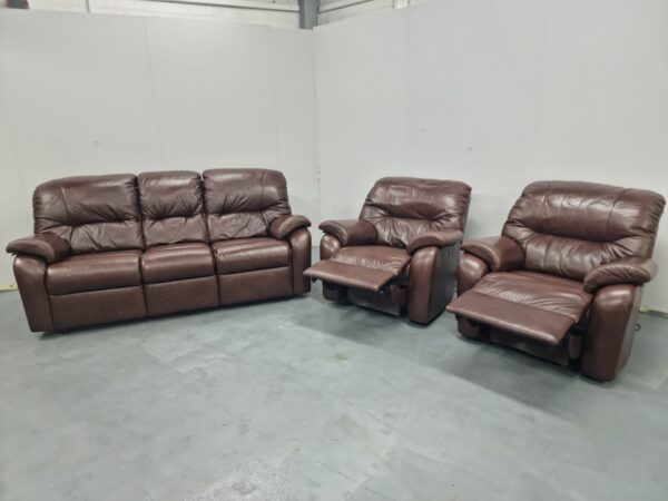 G Plan Leather 3 Piece Suite Static 3 Seater and Electric Recliner Chairs - Image 5