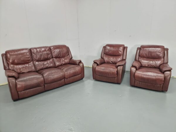 Sofa House Leather 3 Piece Suite Sofa and Recliner Chairs - Image 2