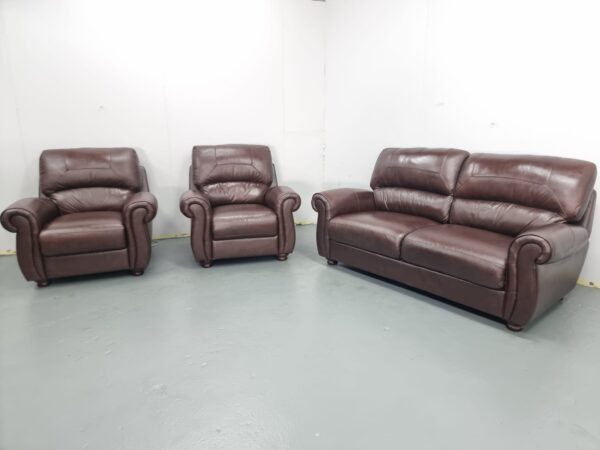 Ex Display Sofa House Leather 3 Piece Suite Sofa and Chairs - Image 3