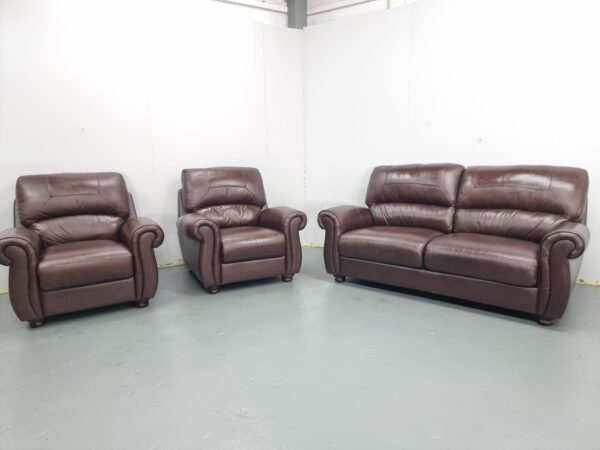 Ex Display Sofa House Leather 3 Piece Suite Sofa and Chairs - Image 4
