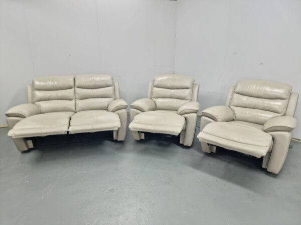 Oak Furniture Land Leather 3 Piece Suite Recliner Sofa and Chairs - Image 4
