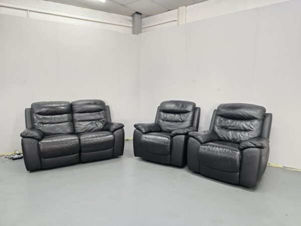Black Leather 3 Piece Suite Manual Recliner Sofa and Chairs - Image 3
