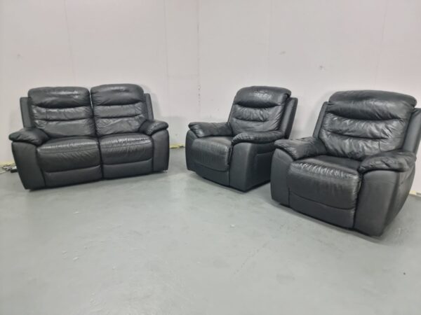 Black Leather 3 Piece Suite Manual Recliner Sofa and Chairs - Image 4
