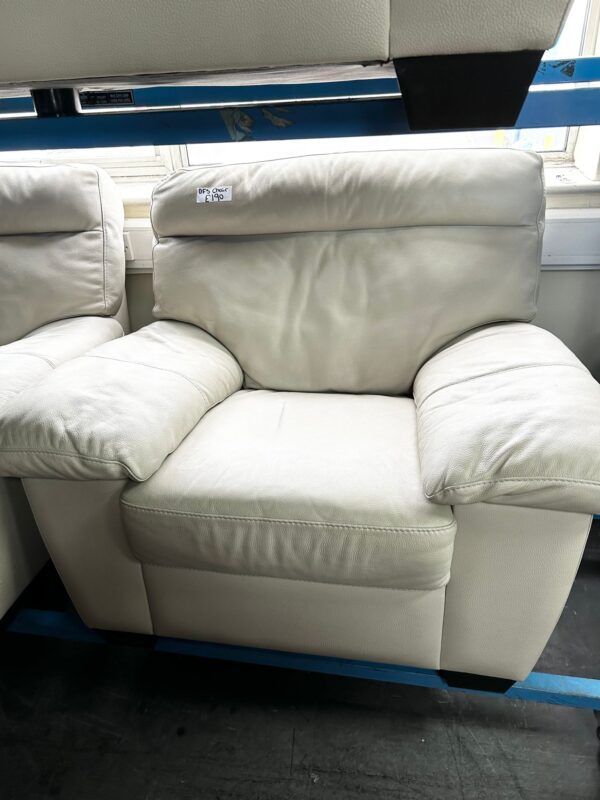 Dfs Cream Leather Single Chair - Image 3