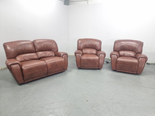 Oak Furniture Land Full Leather 3 Piece Suite Electric Recliner Sofa and Chairs - Image 4