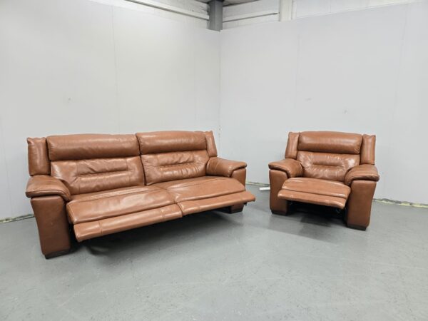 Scs Luca Italian Tan Leather 3 and 1 Seater Recliner Sofa and Chair with USB - Image 4