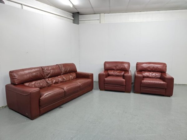 Violino Oxblood Leather 3 Piece Suite Sofa and Chairs - Image 2