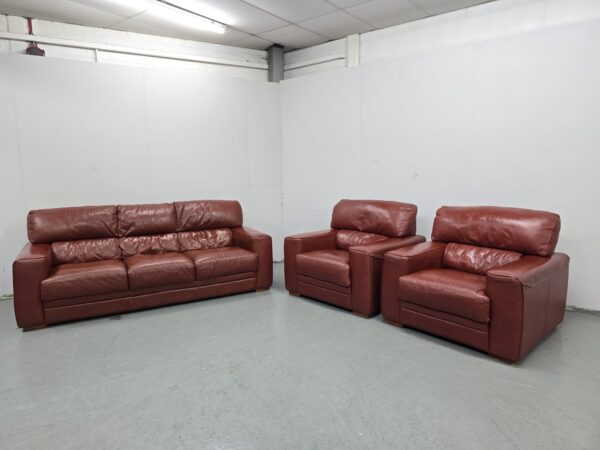 Violino Oxblood Leather 3 Piece Suite Sofa and Chairs - Image 4