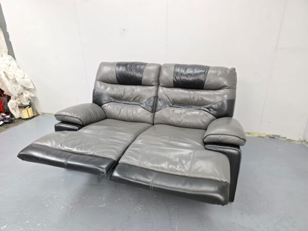 Grey Leather 2 Seater Manual Recliner Sofa - Image 4