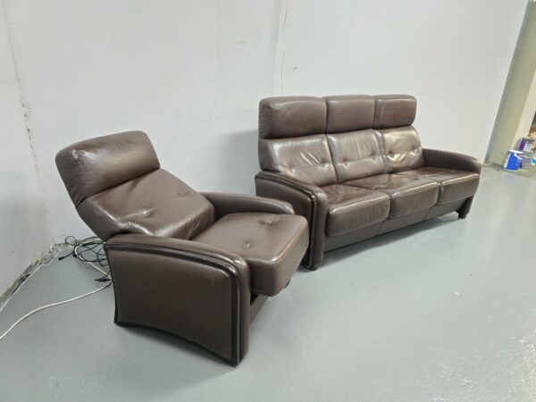 Brown Leather 3 and 1 Seater Standard Sofa and Recliner Chair - Image 5