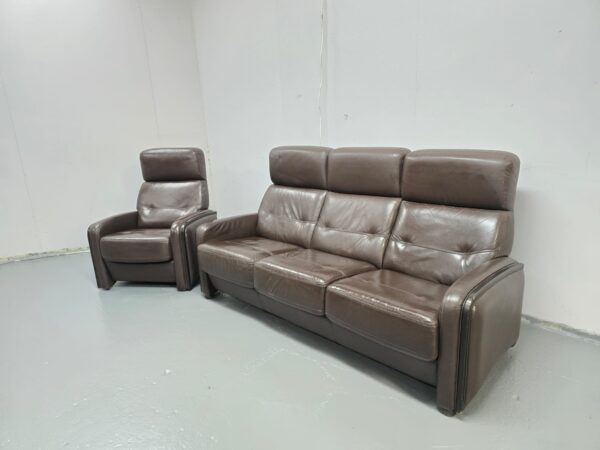 Brown Leather 3 and 1 Seater Standard Sofa and Recliner Chair - Image 3