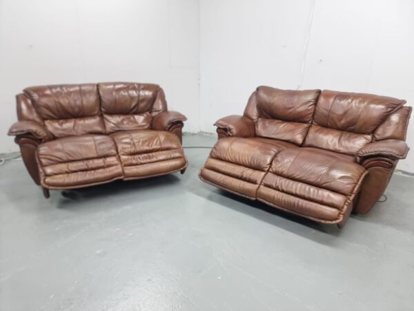 Italian Full Leather 2 and 2 Seater Recliner Sofas - Image 4