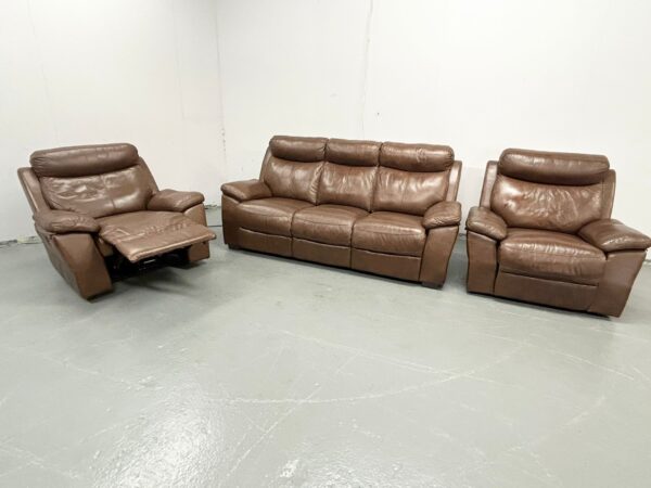 Dfs Leather 3 Piece Suite Sofa and Chairs - Image 7