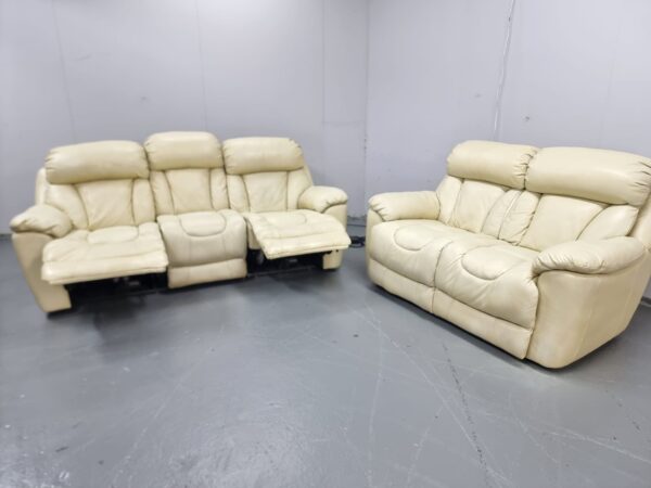 Dfs Supreme Top Grain Leather 3 Seater Electric Recliner and 2 Seater Sofa - Image 7